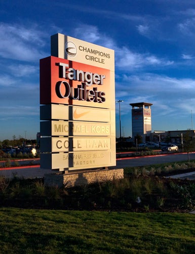 Tanger Outlets opens its doors to Fort 